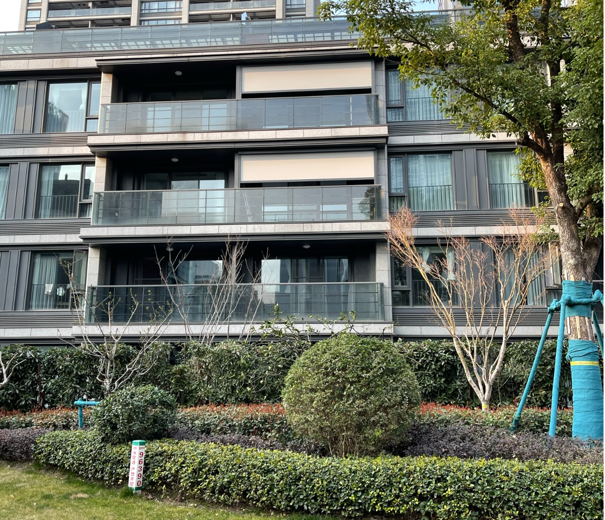 桂語朝陽防風卷簾