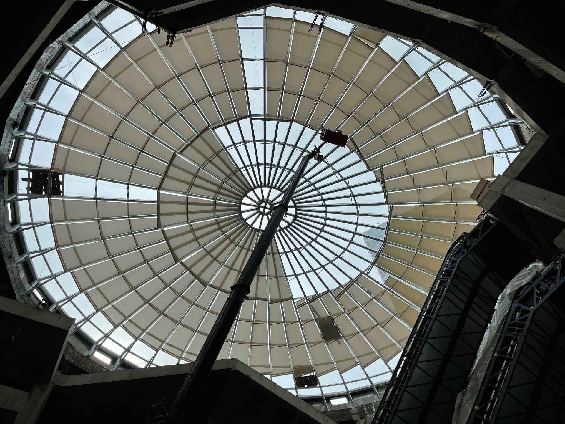 采光頂電動遮陽簾